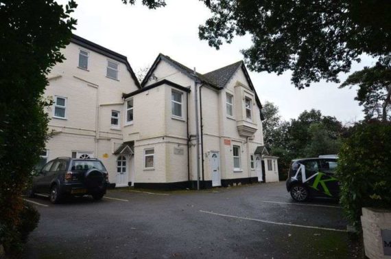 2 bedroom Flat to re...